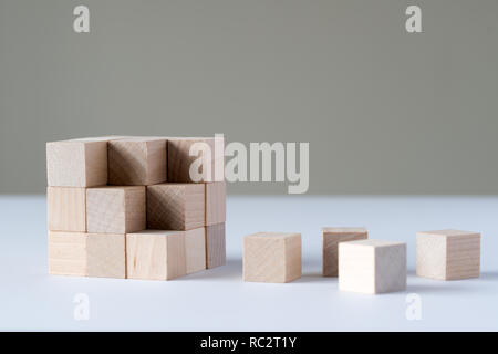 Cubes en bois forment un carré plus grand Banque D'Images