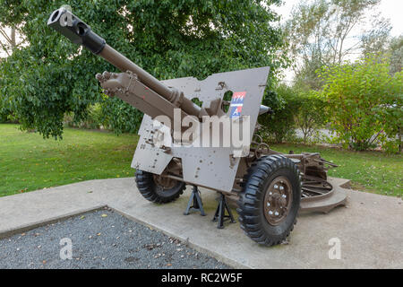 Canon de campagne britannique 25 pound à l'Overlord Museum, Normandie Banque D'Images