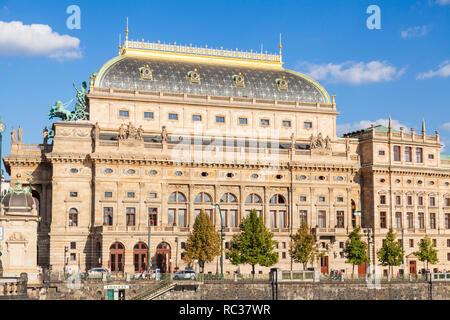 Théâtre National de Prague Národní divadlo Prague République Tchèque Europe Banque D'Images