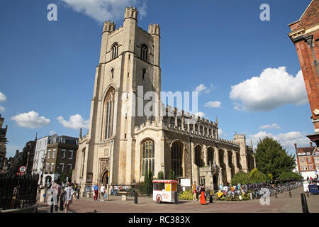 Great St. Mary's Anglican Church dans la ville universitaire de Cambridge, Cambridgeshire, Angleterre Banque D'Images