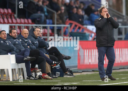 VELSEN , 13-01-2018 , Telstar - Helmond Sport , Rabobank IJmond Stadion , Football , Keuken Kampioen Divisie , saison 2018 / 2019. Telstar entraîneur et coach Mike Snoei g donnant des instructions de la ligne de touche pendant le match Telstar - Helmond Sport (1-1) Banque D'Images