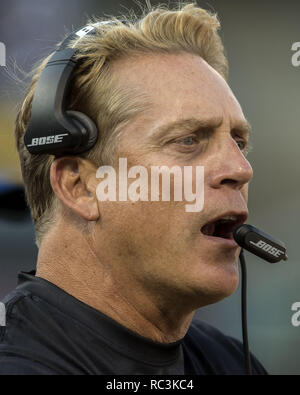 Oakland, Californie, USA. Août 30, 2015. Oakland Raiders entraîneur-chef Jack Del Rio le dimanche, Août 30, 2015 à O.co Coliseum à Oakland, CA. Les Cardinaux défait les Raiders 30-23 dans un match pré-saison. Crédit : Al Golub/ZUMA/Alamy Fil Live News Banque D'Images