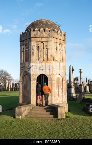 Glasgow, Ecosse, Royaume-Uni. 13 janvier, 2019. Météo France : la nécropole de Glasgow sur une journée de soleil et d'une douche. Credit : Skully/Alamy Live News Banque D'Images