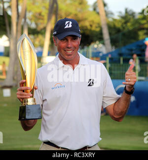 Honolulu, Hawaii, USA. 13 Jan, 2019. Matt Kuchar célèbre sa victoire avec un -22 au Sony Open PGA au Waialae Country Club à Honolulu, HI - Michael Sullivan/CSM Crédit : Cal Sport Media/Alamy Live News Banque D'Images