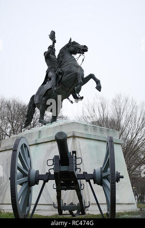 Andrew Jackson Statue avec canons à Washington DC Banque D'Images