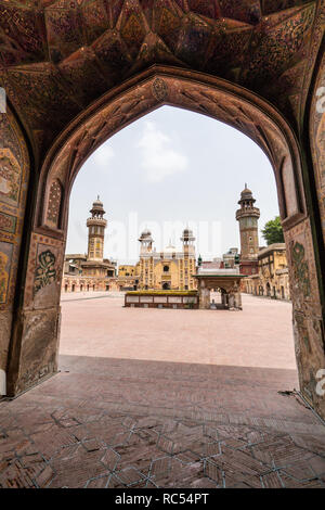 Wazir Khan historique mosquée de Lahore, Pakistan. Destination touristique populaire. Banque D'Images