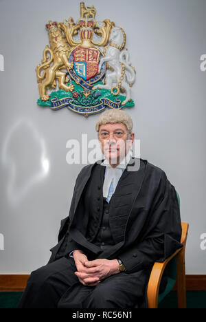 Sir Peter Openshaw à Preston le Tribunal de la Couronne avant le procès d'Hillsborough match le commandant David Duckenfield, 73 ans, accusé de l'homicide involontaire coupable par négligence grave de 95 supporters de Liverpool en 1989 FA Cup demi-finale. Banque D'Images