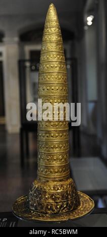 Berlin Gold Hat. La feuille d'or fin. Fin de l'âge du Bronze. 1000 BC. Origine inconnue, probablement l'Allemagne du Sud. Neues Museum. Berlin. L'Allemagne. Banque D'Images