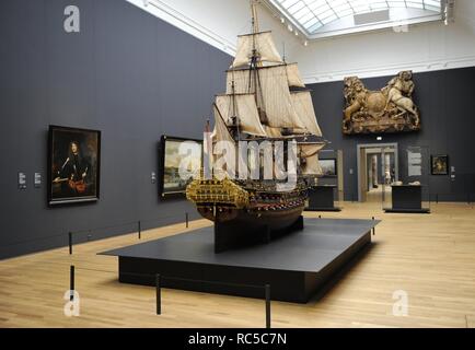 La Hollande. Amsterdam. Rijksmuseum. Intérieur d'une pièce avec le modèle de la guerre William Rex. Cornelis Moesman, Adriaen de Vriend, 1698. Banque D'Images