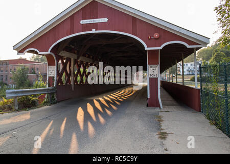 Pont couvert dans l'ouest de Thompson, NH 24075 Banque D'Images