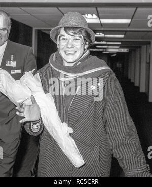 Olga Peters petite-fille de Joseph Staline révolutionnaire soviétique arrivant à Londres Avril 1986 Banque D'Images