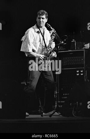 Jay Beckenstein, Spyrogyra, Royal Festival Hall, Southbank, Londres, juillet 1986. Créateur : Brian O'Connor. Banque D'Images