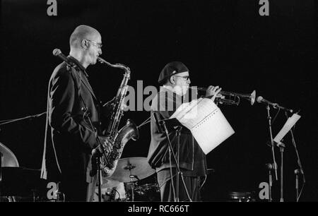 Randy Brecker et Michael Brecker (SAX), Festival de Jazz, Brecon Brecon, Wales, août 2001. Créateur : Brian O'Connor. Banque D'Images