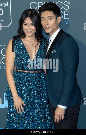 Santa Monica, Californie, USA. 13 Jan 2019. Dianne Doan et Manny Jacinto assister à la 24e édition du Critics' Choice Awards au Barker Hangar à Santa Monica, Los Angeles, Californie, USA, le 13 janvier 2019. | conditions dans le monde entier : dpa Crédit photo alliance/Alamy Live News Banque D'Images