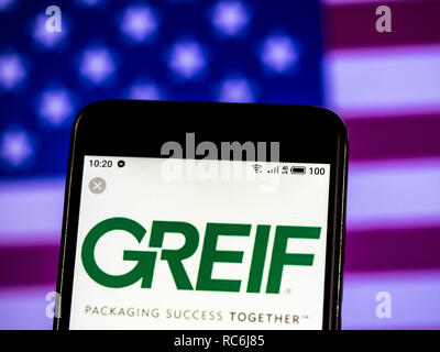 Kiev, Ukraine. 14 Jan, 2019. Greif, Inc. Le logo de la société vu affichée sur un téléphone intelligent. Crédit : Igor Golovniov SOPA/Images/ZUMA/Alamy Fil Live News Banque D'Images