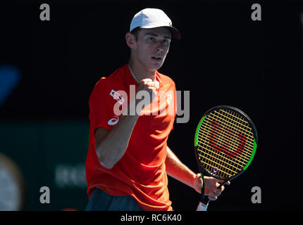 Melbourne, Australie. 14 Jan, 2019. Alex de Minaur célèbre de l'Australie au cours de la première ronde du tournoi match entre Alex de Minaur de l'Australie et Pedro Sousa du Portugal à l'Open d'Australie 2019 à Melbourne, Australie, 14 janvier 2019. Alex de Minaur gagné 3-0. (Xinhua/Bai Xue) Banque D'Images
