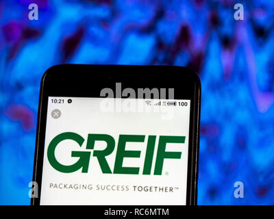 Kiev, Ukraine. 14 Jan, 2019. Greif, Inc. Le logo de la société vu affichée sur un téléphone intelligent. Crédit : Igor Golovniov SOPA/Images/ZUMA/Alamy Fil Live News Banque D'Images