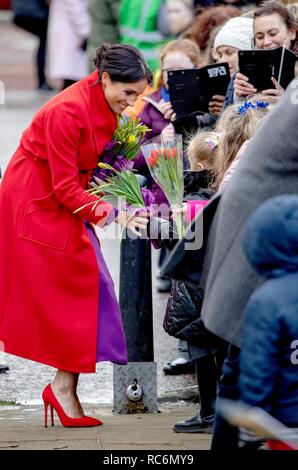 Birkenhead, UK. 14 janvier, 2019. Meghan, La Duchesse de Sussex à Hamilton Square à Birkenhead, le 14 janvier 2019, à respecter un certain nombre d'organisations locales qui appuient et l'autonomisation des groupes au sein de la communauté Photo : Albert Nieboer/ Pays-Bas OUT/Point de vue OUT | Crédit : afp photo alliance/Alamy Live News Banque D'Images