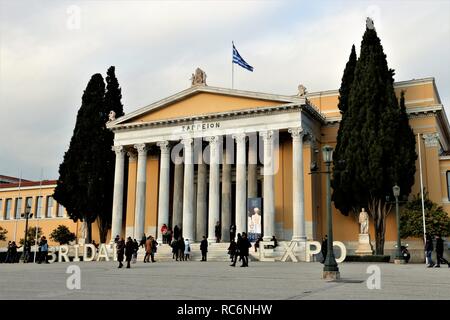 13 janvier 2019 - Athènes, Grèce - une vue de l'immeuble qui hébergeait Zappeion Megaron l'exposition sur le deuxième jour de la Fashion Week 2019 Expo Suite Nuptiale à Athènes. (Crédit Image : © Helen Paroglou/SOPA des images à l'aide de Zuma sur le fil) Banque D'Images