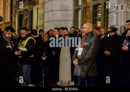 Gdansk, occidentale, en Pologne. 14 Jan, 2019. 14 janvier 2019 - Gdansk, adieu à la personne décédée tragiquement Pawel Adamowicz Président de Gdansk à la rue Dluga à Gdansk, Pologne. Dans l'image Szumelda Radomir. Credit : Mateusz Slodkowski/ZUMA/Alamy Fil Live News Banque D'Images