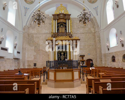 La synagogue Hurva, ('La ruine Synagogue'), également connu sous le nom de Hurvat Rabbi Yehudah he-Hassid ('Ruine de Rabbi Juda le Pieux'), est une synagogue historique lo Banque D'Images