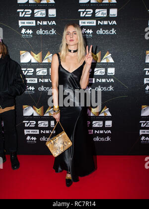 Le chanteur et auteur-compositeur MØ (MO) arrive sur le tapis rouge à la Danish Music Awards 2016 à Copenhague. Le Danemark, 12/11 2016. À l'exception du Danemark. Banque D'Images