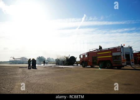 Les pompiers et pompiers en centre de formation, Darlington, UK Banque D'Images