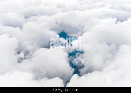 Au-dessus des nuages, Regensburg, Bavière, Allemagne Banque D'Images