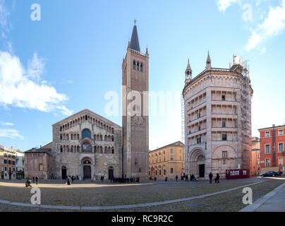 Vue sur Cathédrale de Santa Maria Assunta - Parma - Emilie Romagne - Italie Banque D'Images