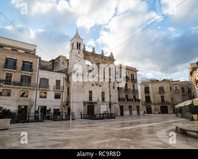 Piazza Mercantile avec 'Palazzo del Sedile' dans Bari, Puglia, Italie Banque D'Images