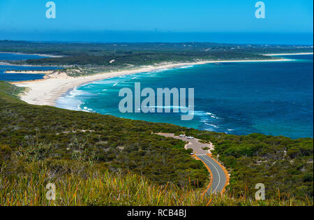 Vue depuis le Parc National de la rivière Fitzgerald le long de la côte vers l'ouest de l'Australie du Sud Hopetoun, Banque D'Images