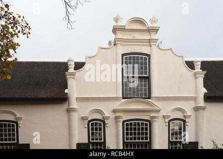 Manoir Boschendal wine estate sur le cap avec son architecture de style vernaculaire datant de 1812 situé dans la région vinicole du Cap, Afrique du Sud Banque D'Images