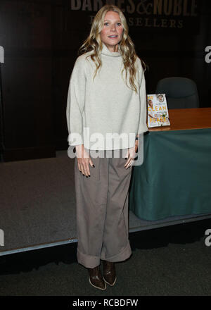 Los Angeles, United States. 14 Jan, 2019. LOS ANGELES, CA, USA - Le 14 janvier : actrice Gwyneth Paltrow assiste à la signature de son livre pour "l'assiette propre : Manger, Reset, guérir' tenue à Barnes et Noble au Grove le 14 janvier 2019 à Los Angeles, Californie, États-Unis. (Photo par Xavier Collin/Image Crédit : Agence de Presse) L'agence de presse Image/Alamy Live News Banque D'Images