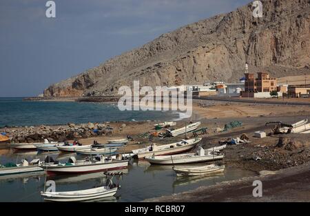 Port de Bukha, dans l'enclave omanaise de Musandam, Oman, Péninsule Arabique, au Moyen-Orient, en Asie Banque D'Images