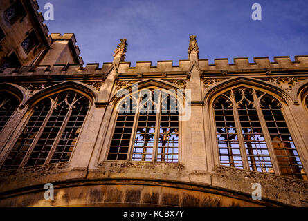 Le Pont des Soupirs à Cambridge, un pont couvert au St John's College, Cambridge University. Il a été construit en 1831 et traverse la rivière Cam entre Banque D'Images