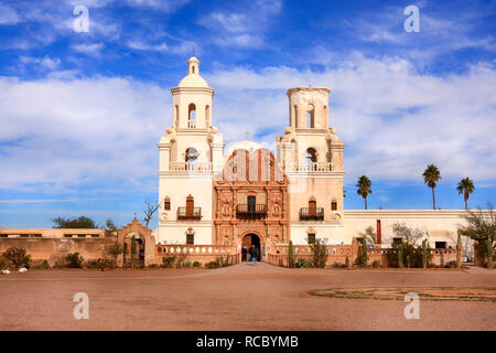 L'église de la Mission San Xavier del Bac à Tucson, Arizona, USA Banque D'Images