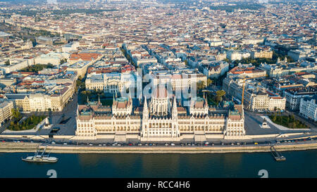 Bâtiment du Parlement hongrois ou Országház, Budapest, Hongrie Banque D'Images