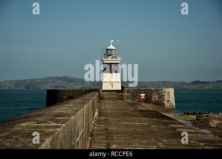 Les brise-lames, phare de Holyhead Holyhead, Anglesey, au nord du Pays de Galles, Royaume-Uni Banque D'Images