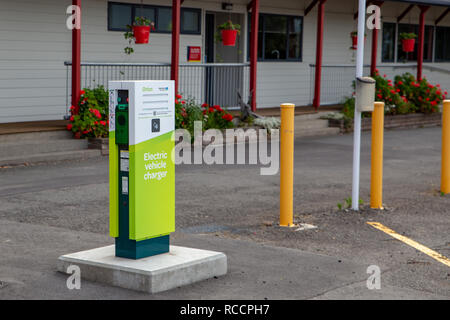 Akaroa, Canterbury, Nouvelle-Zélande - le 5 janvier 2019 : un chargeur de véhicule électrique Orion Banque D'Images