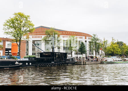 Amsterdam, Pays-Bas - 5 septembre 2017 : Dutch National Opera & Ballet sur avril 30,2015. Est à la fois l'hôtel de ville d'Amsterdam et le Dutch National Banque D'Images