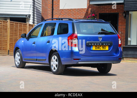 2013 Dacia Logan MCV break budget Banque D'Images