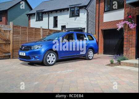 2013 Dacia Logan MCV break budget Banque D'Images