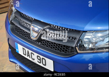 2013 Dacia Logan MCV break budget Banque D'Images