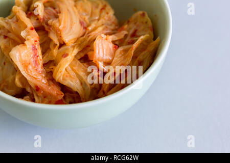 Le kimchi de chou dans le plat traditionnel coréen très populaire, les aliments fermentés. Banque D'Images