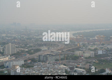 Bangkok, Thaïlande - 23 décembre 2018 : pollution de l'air couvrant plus de la ville de Bangkok, la capitale de la Thaïlande Banque D'Images