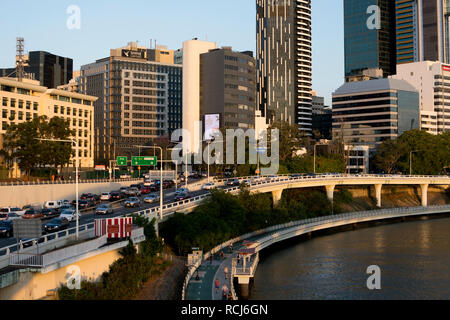 Riverside Expressway/piste cyclable et piétonnière, North Quay, centre-ville de Brisbane, Queensland, Australie Banque D'Images