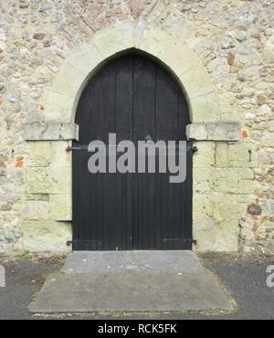 L'église All Saints, High Street, 52 (mai 2016) (porte). Banque D'Images