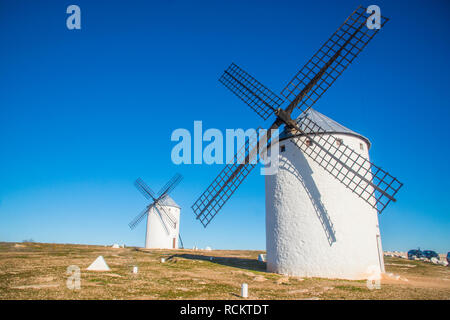 Les moulins à vent. Campo de Criptana, Ciudad Real province, Castilla La Mancha, Espagne. Banque D'Images