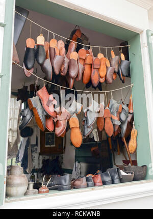 Shoemaker à Colonial Williamsburg, Virginie, États-Unis, 2017. Banque D'Images