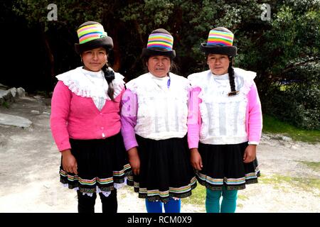 Pommes de terre farcies - communauté paysanne restaurant - Llanganuco lagune - Parc National Huascaran. Département d'Ancash au Pérou. Banque D'Images